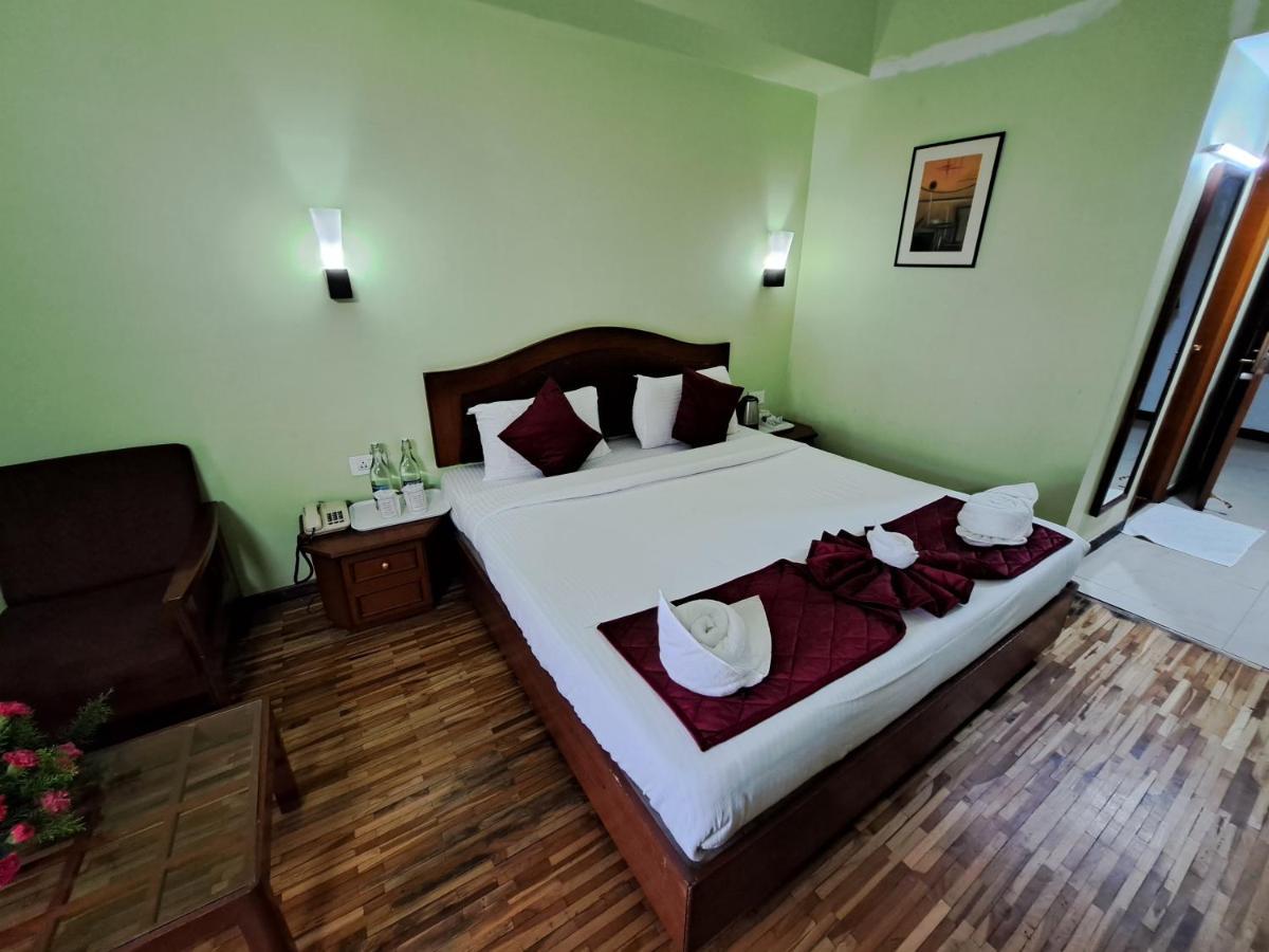 Hotel Preethi Classic Towers Ooty Exteriör bild
