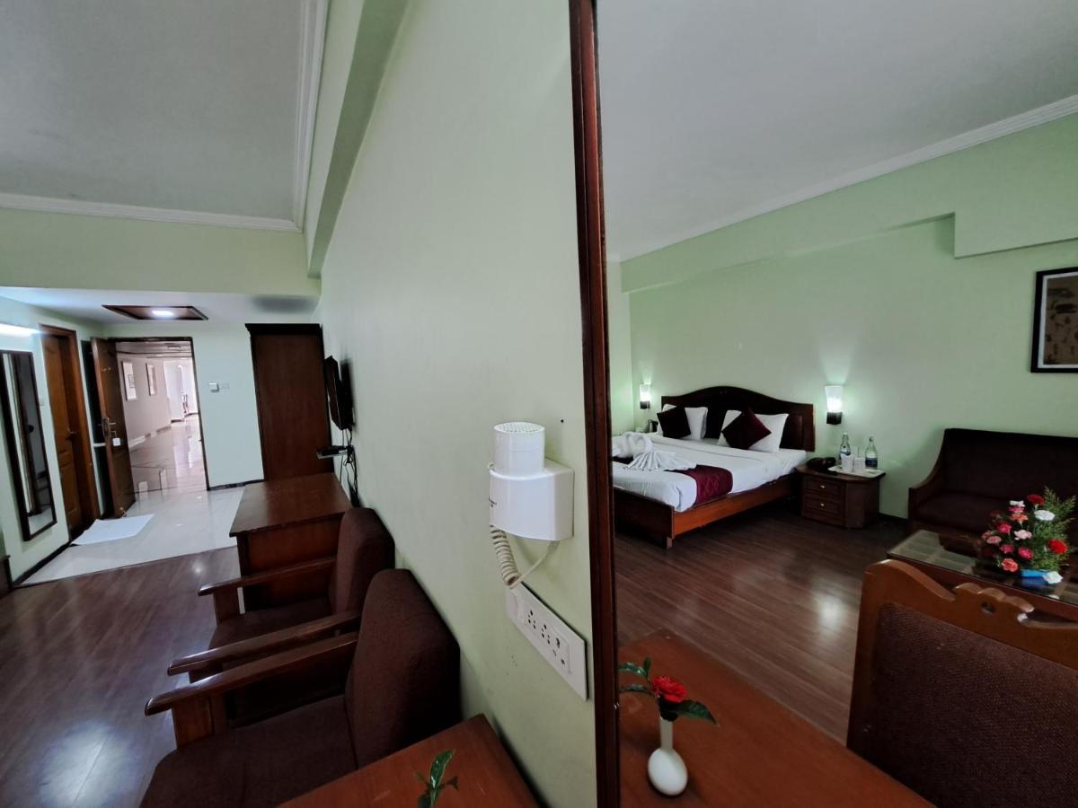 Hotel Preethi Classic Towers Ooty Exteriör bild