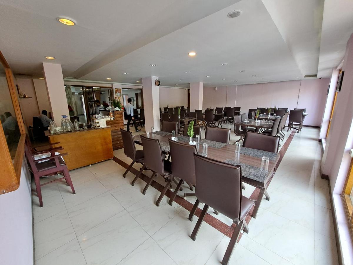 Hotel Preethi Classic Towers Ooty Exteriör bild