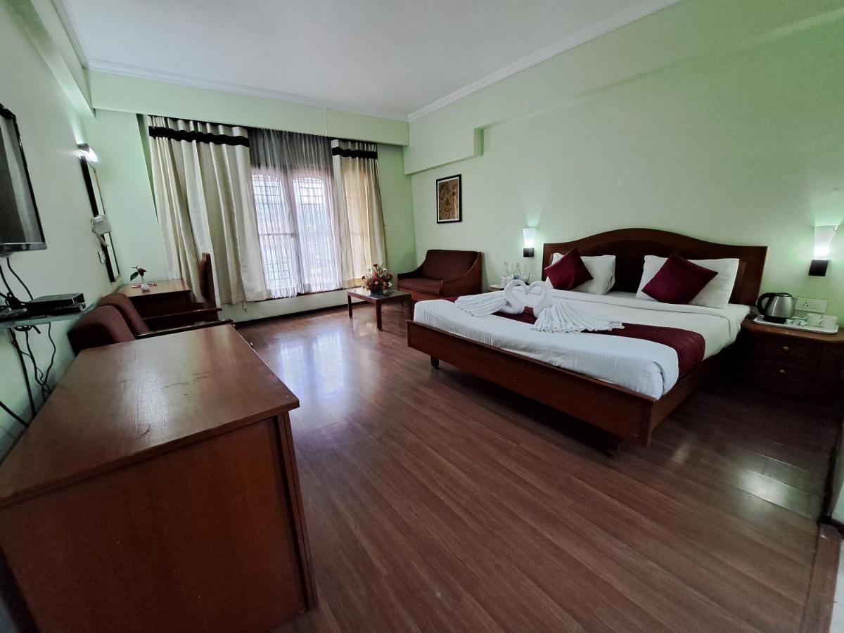 Hotel Preethi Classic Towers Ooty Exteriör bild