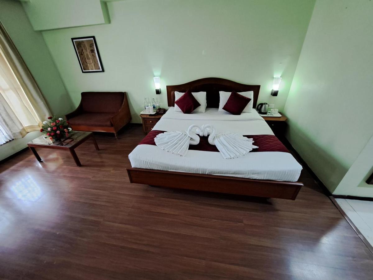 Hotel Preethi Classic Towers Ooty Exteriör bild