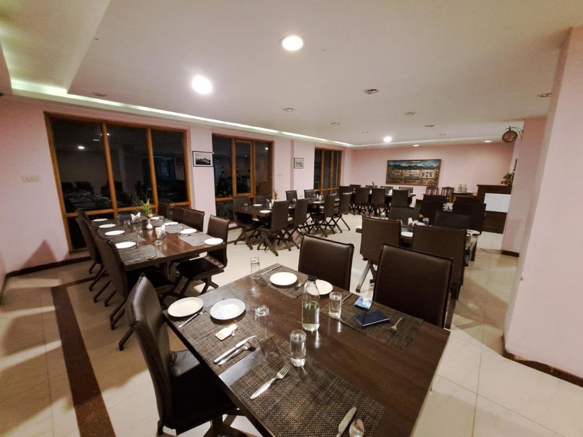 Hotel Preethi Classic Towers Ooty Exteriör bild