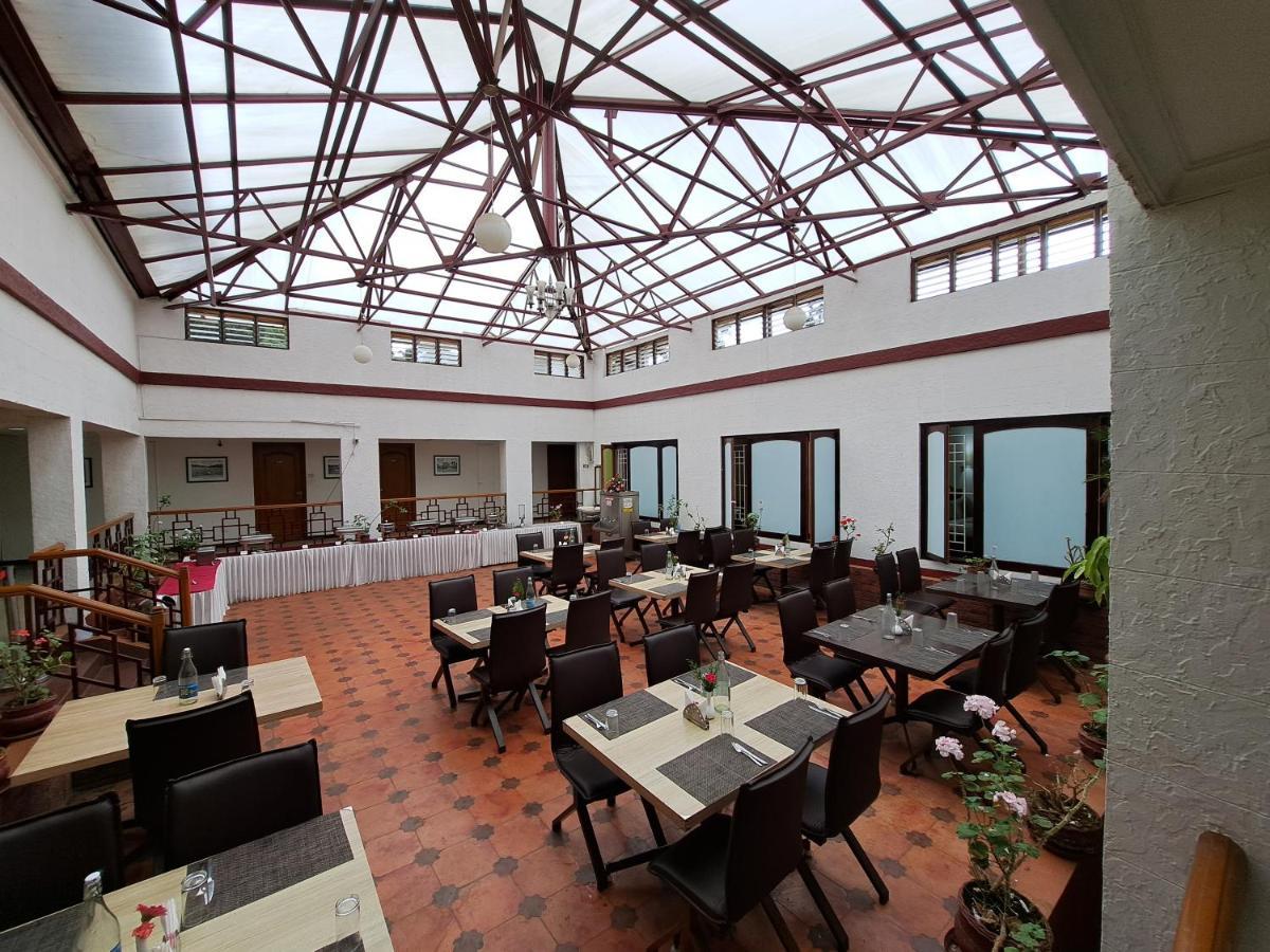 Hotel Preethi Classic Towers Ooty Exteriör bild